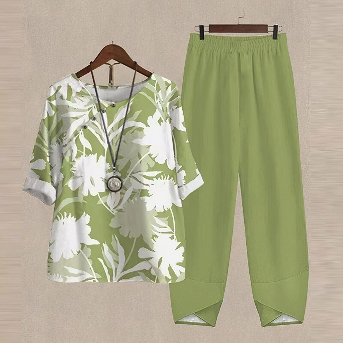 Tineke | Women's Relaxed Two-Piece Knit Top and Pants Lounge Set