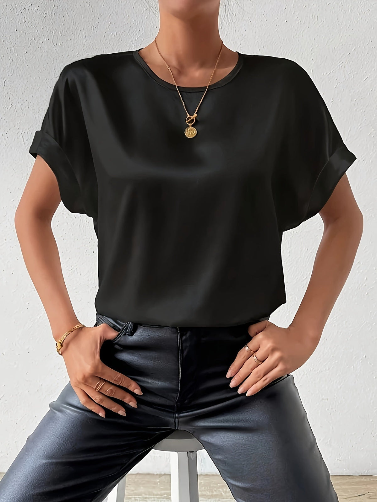 Annelotte | Women's Short Sleeve Crew Neck Satin Blouse