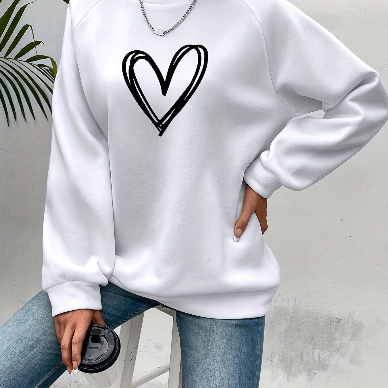 Paulien | Women's Heart-Print Crew Neck Sweater