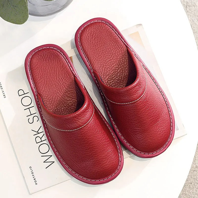 Brian | Men's Clog Slippers with Stitched Trim