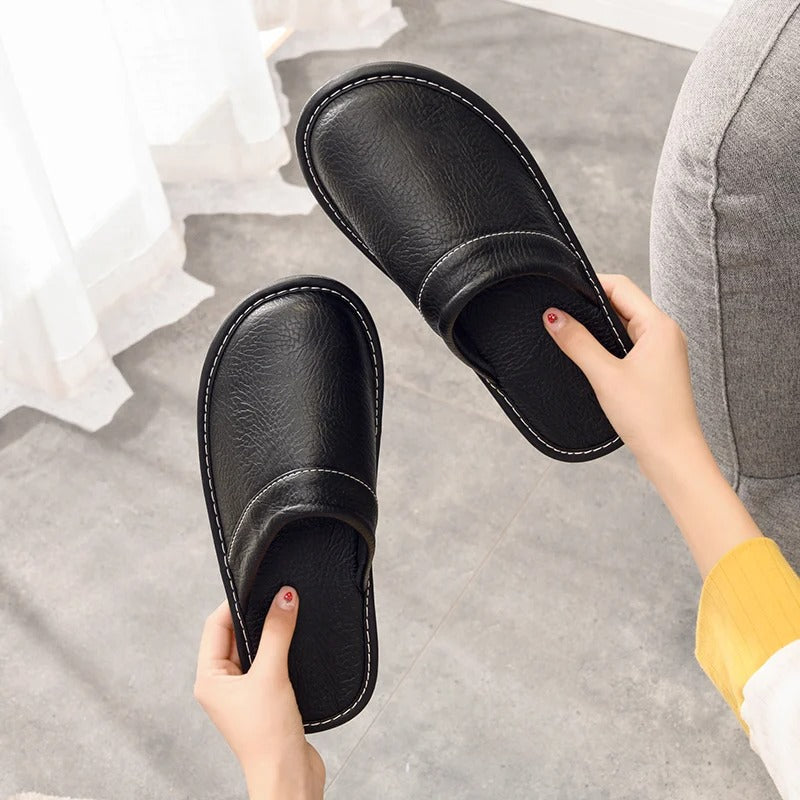 Brian | Men's Clog Slippers with Stitched Trim