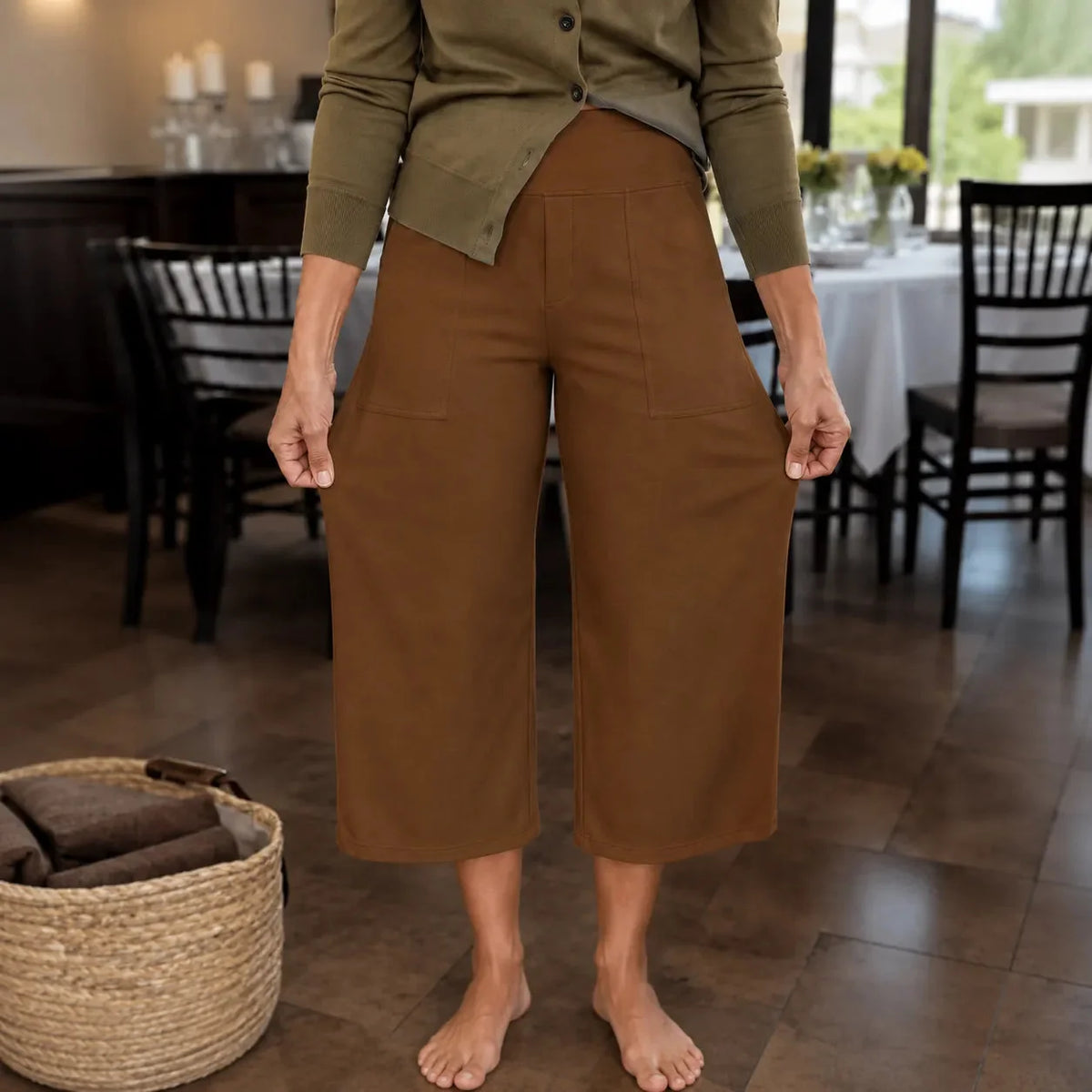 Laila | Women's Wide-Leg Cropped Pants with Pockets