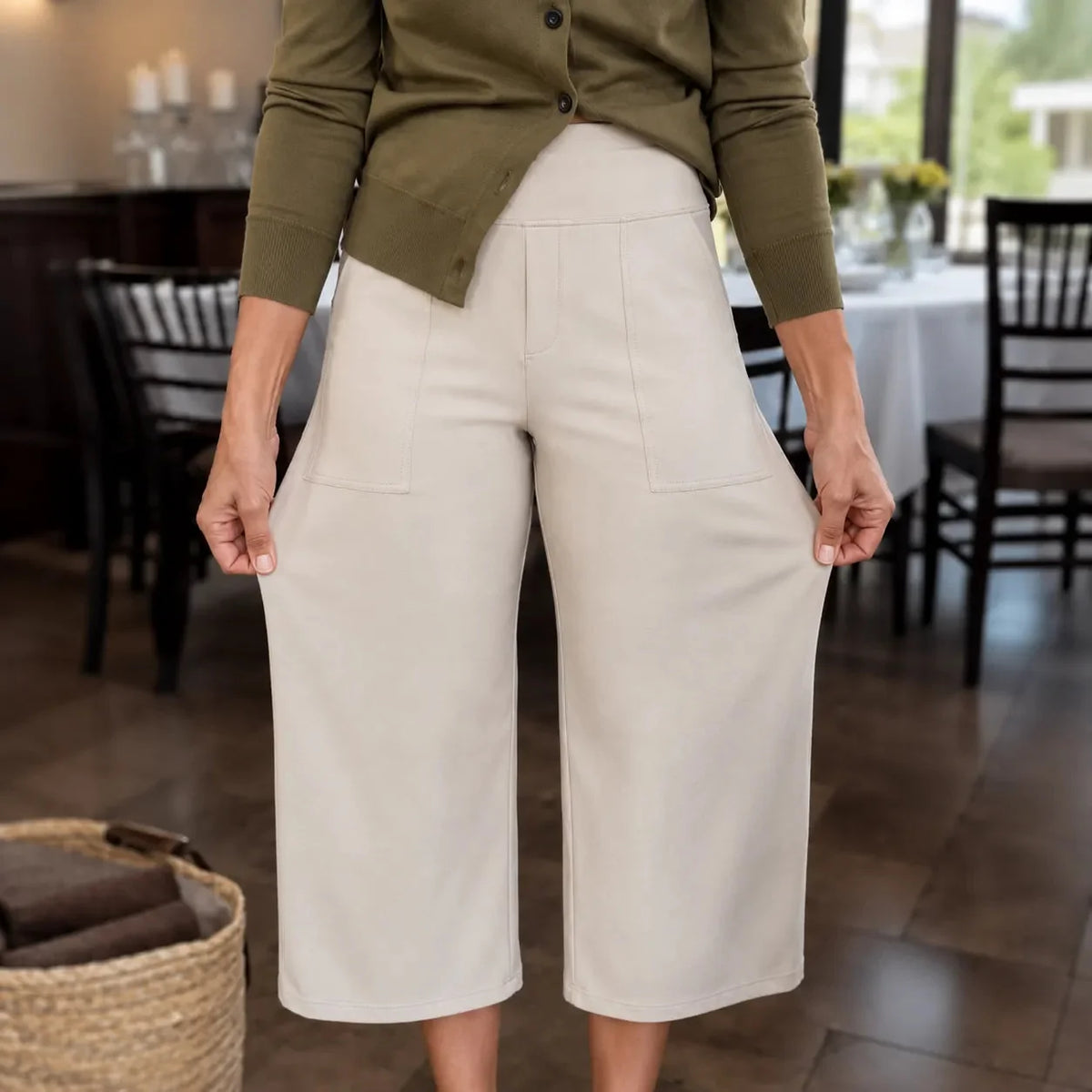 Laila | Women's Wide-Leg Cropped Pants with Pockets